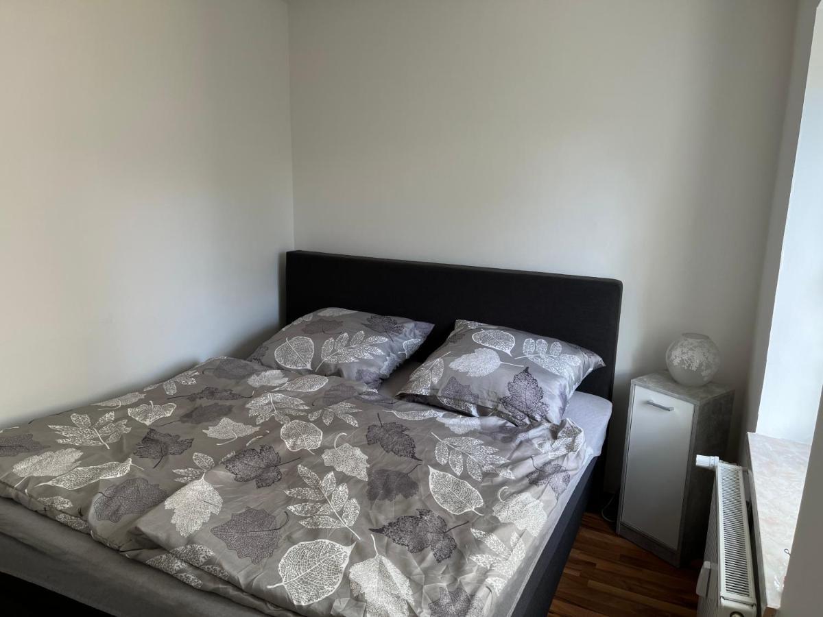 أوبيرهاوزين Schone Kleine Wohnung Mit Terrasse Nahe Centro المظهر الخارجي الصورة