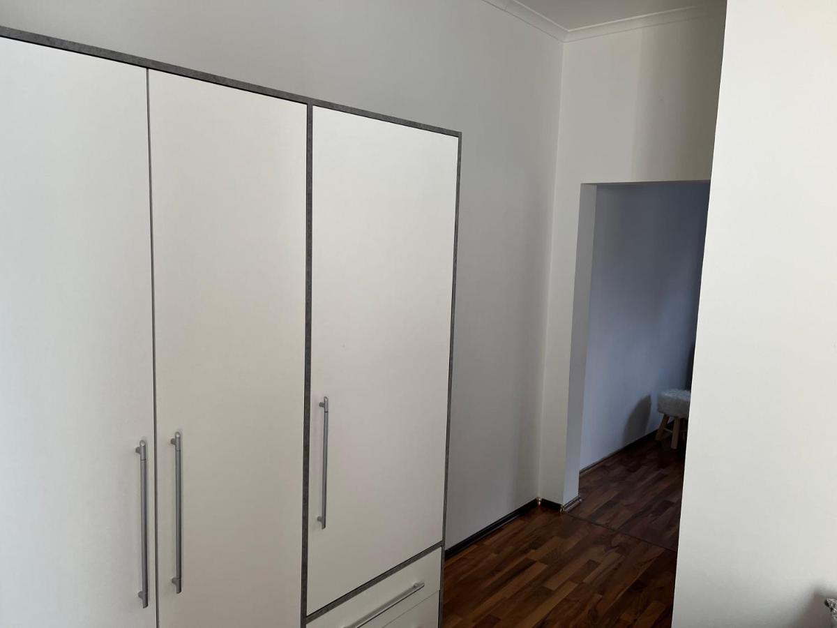 أوبيرهاوزين Schone Kleine Wohnung Mit Terrasse Nahe Centro المظهر الخارجي الصورة